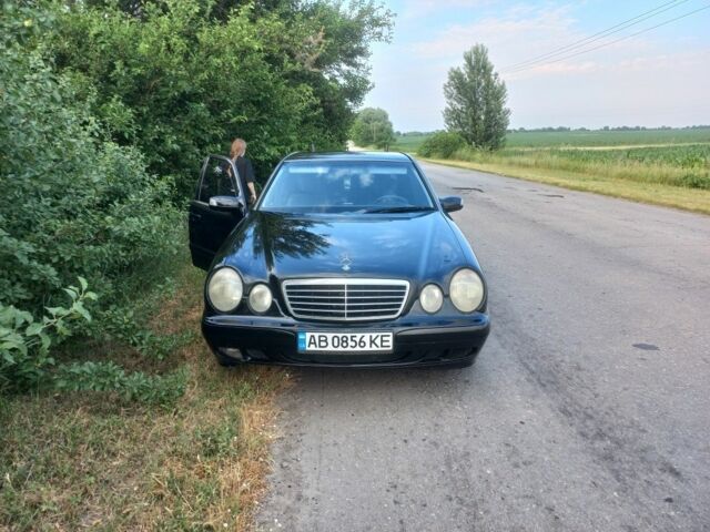 Чорний Мерседес 200, об'ємом двигуна 2 л та пробігом 380 тис. км за 449 $, фото 1 на Automoto.ua