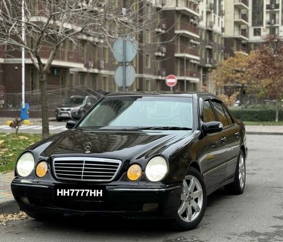 Чорний Мерседес 200, об'ємом двигуна 2 л та пробігом 270 тис. км за 3400 $, фото 1 на Automoto.ua