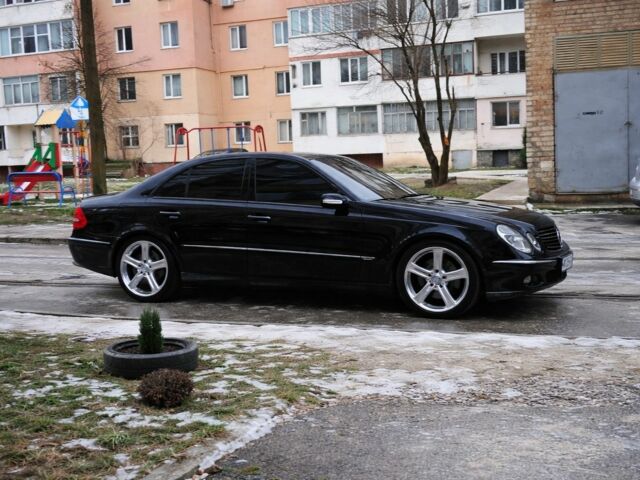 Черный Мерседес 200, объемом двигателя 1.8 л и пробегом 300 тыс. км за 5999 $, фото 1 на Automoto.ua