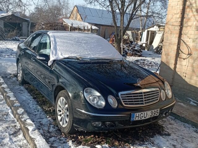 Чорний Мерседес 200, об'ємом двигуна 2.2 л та пробігом 360 тис. км за 3350 $, фото 1 на Automoto.ua