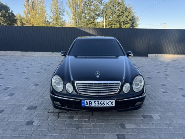 Черный Мерседес 200, объемом двигателя 2 л и пробегом 330 тыс. км за 7300 $, фото 1 на Automoto.ua