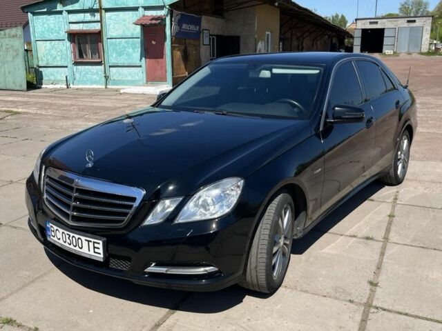 Чорний Мерседес 200, об'ємом двигуна 1.8 л та пробігом 311 тис. км за 10800 $, фото 1 на Automoto.ua