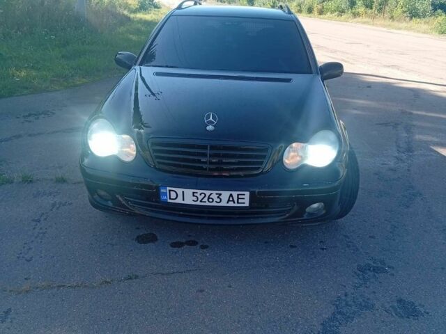 Чорний Мерседес 200, об'ємом двигуна 2.1 л та пробігом 415 тис. км за 4116 $, фото 1 на Automoto.ua