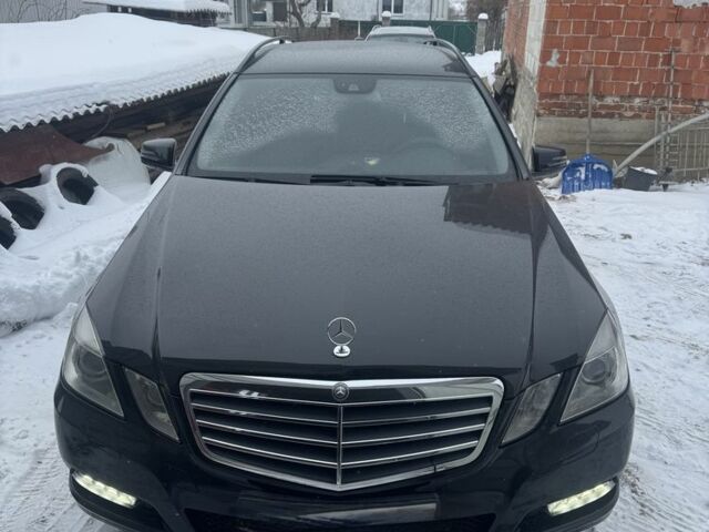 Черный Мерседес 200, объемом двигателя 2.2 л и пробегом 270 тыс. км за 11800 $, фото 1 на Automoto.ua