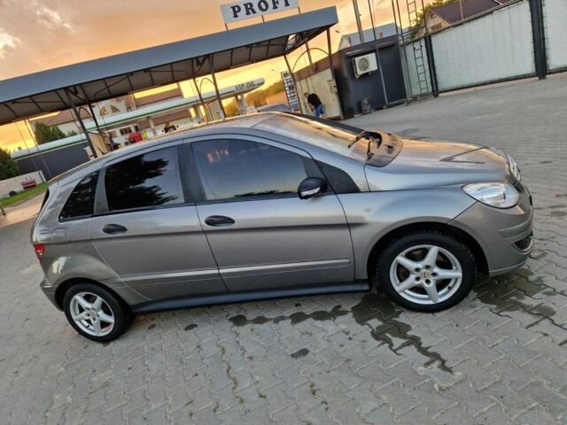 Мерседес 200 2007 в Снятине на Automoto.ua Серый Мерседес 200, объемом двигателя 2 л и пробегом 260 тыс. км за 6500 $, фото 1 на Automoto.ua