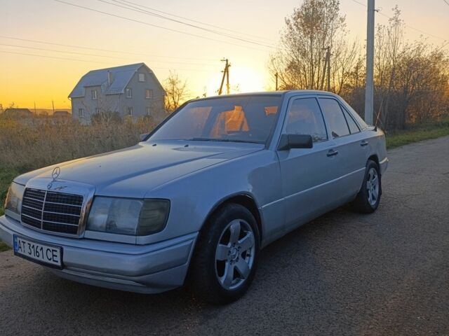 Серый Мерседес 200, объемом двигателя 2 л и пробегом 350 тыс. км за 2100 $, фото 1 на Automoto.ua