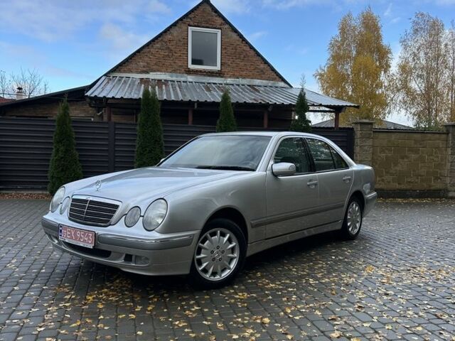 Серый Мерседес 200, объемом двигателя 0 л и пробегом 88 тыс. км за 10500 $, фото 1 на Automoto.ua