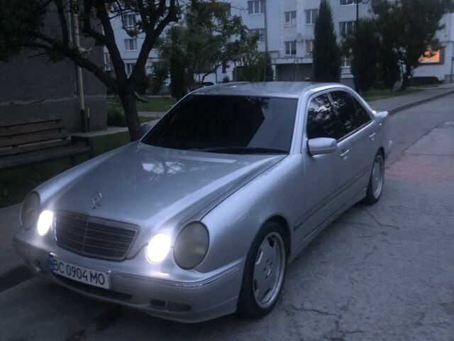 Серый Мерседес 200, объемом двигателя 2 л и пробегом 380 тыс. км за 4700 $, фото 1 на Automoto.ua