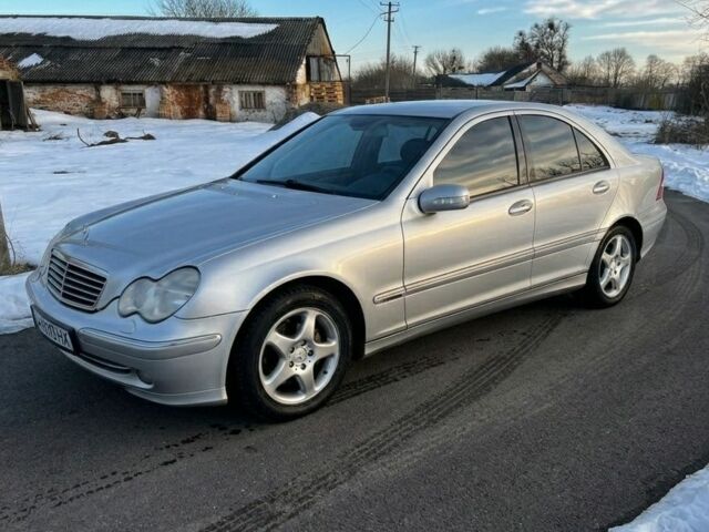 Сірий Мерседес 200, об'ємом двигуна 2 л та пробігом 320 тис. км за 3600 $, фото 1 на Automoto.ua