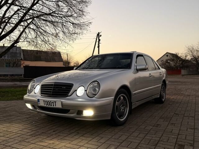 Серый Мерседес 200, объемом двигателя 2 л и пробегом 355 тыс. км за 3950 $, фото 1 на Automoto.ua