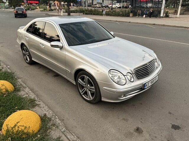 Сірий Мерседес 200, об'ємом двигуна 1.8 л та пробігом 350 тис. км за 7022 $, фото 1 на Automoto.ua