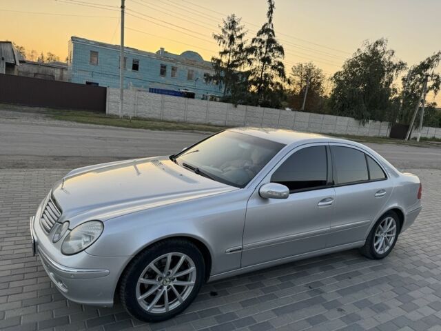 Серый Мерседес 200, объемом двигателя 1.8 л и пробегом 300 тыс. км за 5802 $, фото 1 на Automoto.ua