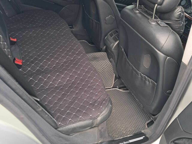 Серый Мерседес 200, объемом двигателя 2 л и пробегом 336 тыс. км за 7000 $, фото 1 на Automoto.ua