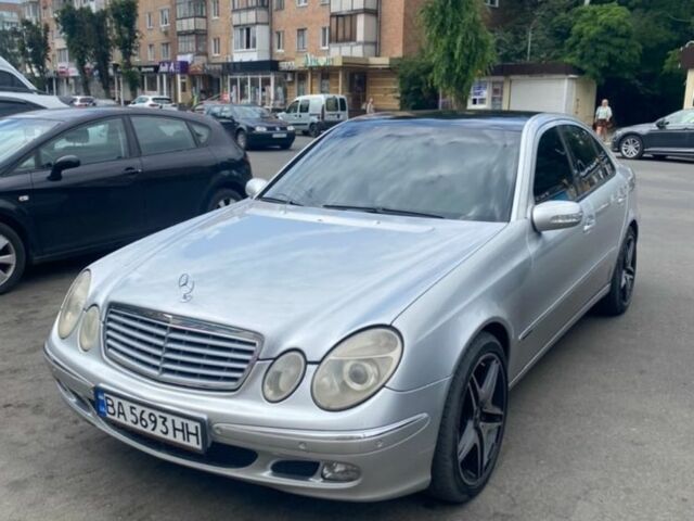 Серый Мерседес 200, объемом двигателя 1.8 л и пробегом 270 тыс. км за 5006 $, фото 1 на Automoto.ua