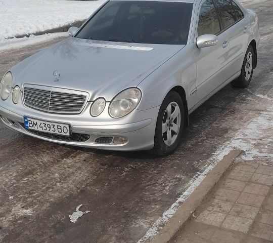 Серый Мерседес 200, объемом двигателя 1.8 л и пробегом 230 тыс. км за 7000 $, фото 1 на Automoto.ua