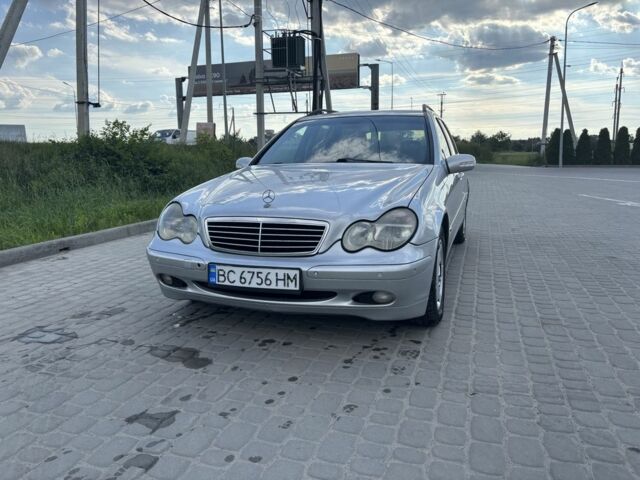 Сірий Мерседес 200, об'ємом двигуна 2.2 л та пробігом 375 тис. км за 4200 $, фото 1 на Automoto.ua