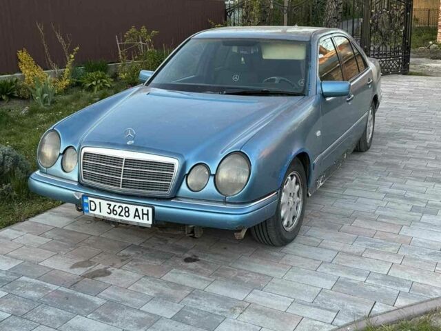 Синій Мерседес 200, об'ємом двигуна 2.2 л та пробігом 402 тис. км за 1550 $, фото 1 на Automoto.ua