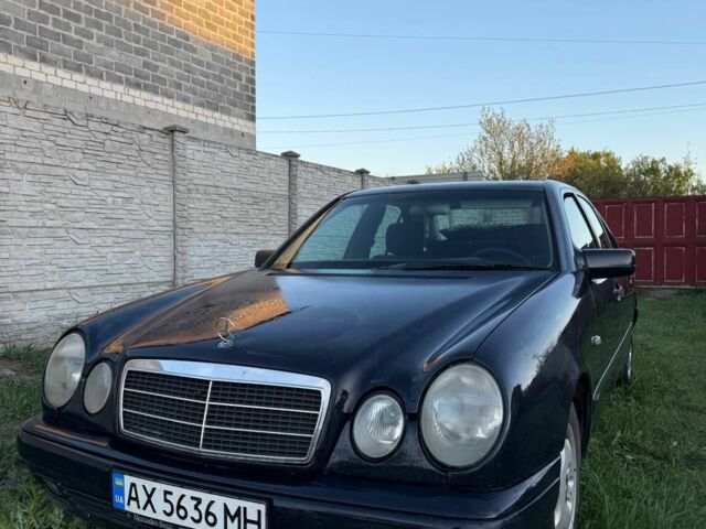 Синій Мерседес 200, об'ємом двигуна 2 л та пробігом 200 тис. км за 2700 $, фото 1 на Automoto.ua