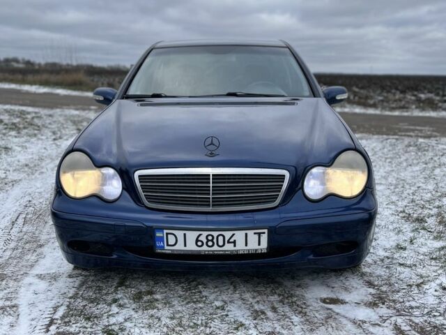 Синій Мерседес 200, об'ємом двигуна 2 л та пробігом 444 тис. км за 3900 $, фото 1 на Automoto.ua