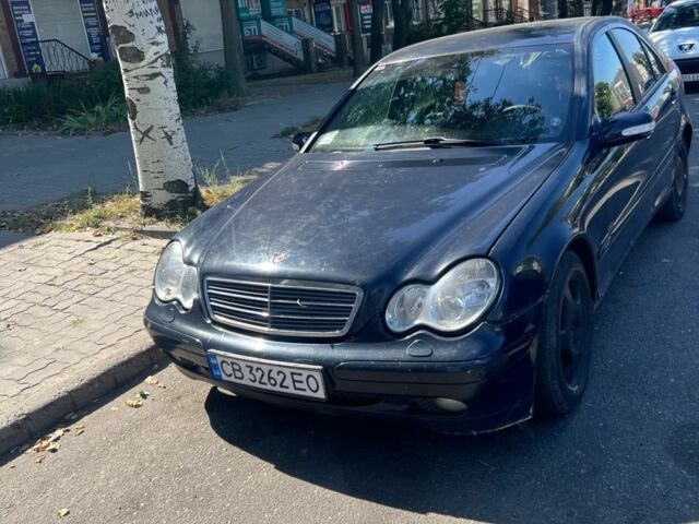 Синий Мерседес 200, объемом двигателя 2 л и пробегом 3 тыс. км за 2206 $, фото 1 на Automoto.ua