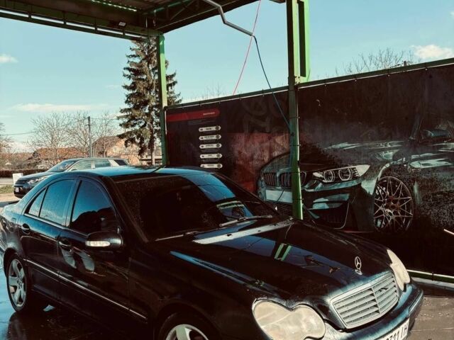 Синій Мерседес 200, об'ємом двигуна 2 л та пробігом 200 тис. км за 3499 $, фото 1 на Automoto.ua