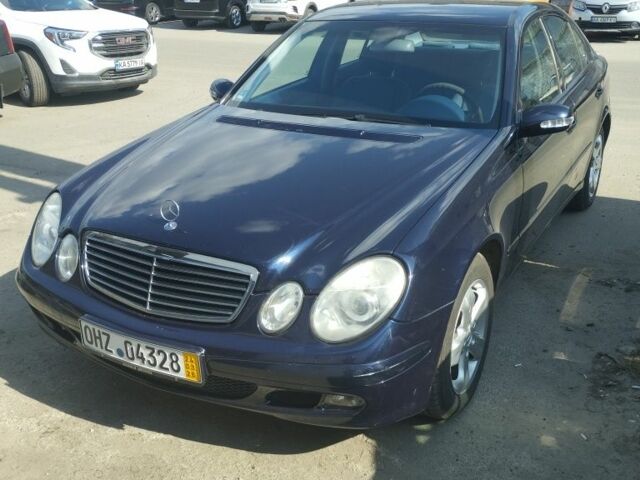 Синій Мерседес 200, об'ємом двигуна 2.2 л та пробігом 272 тис. км за 3500 $, фото 1 на Automoto.ua