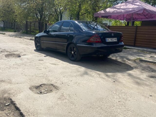 Синій Мерседес 200, об'ємом двигуна 2.2 л та пробігом 380 тис. км за 4650 $, фото 1 на Automoto.ua