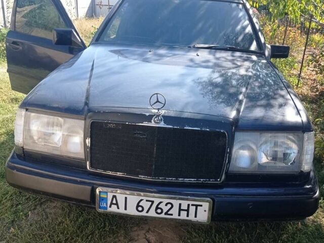 Синій Мерседес 200, об'ємом двигуна 2 л та пробігом 5 тис. км за 1800 $, фото 1 на Automoto.ua