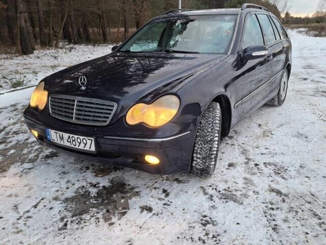 Синий Мерседес 200, объемом двигателя 2.2 л и пробегом 350 тыс. км за 2900 $, фото 1 на Automoto.ua