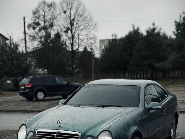 Зеленый Мерседес 200, объемом двигателя 2 л и пробегом 250 тыс. км за 3400 $, фото 1 на Automoto.ua