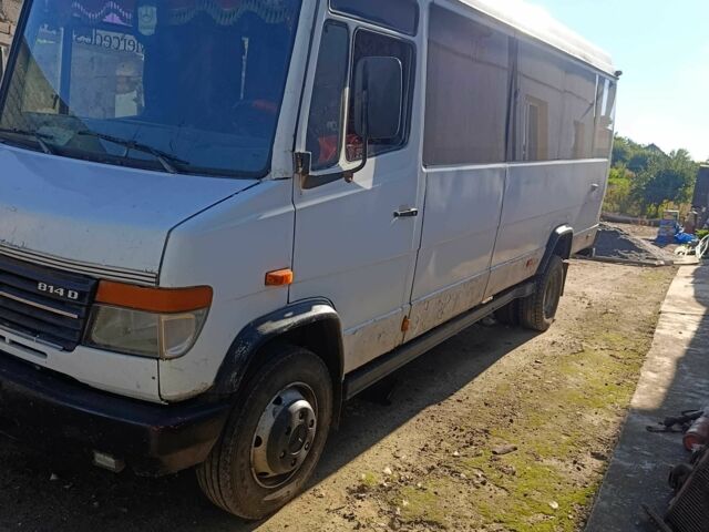 Білий Мерседес 220, об'ємом двигуна 0 л та пробігом 1 тис. км за 4397 $, фото 1 на Automoto.ua