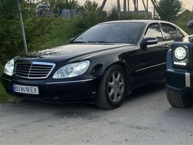 Чорний Мерседес 220, об'ємом двигуна 5 л та пробігом 357 тис. км за 5689 $, фото 1 на Automoto.ua