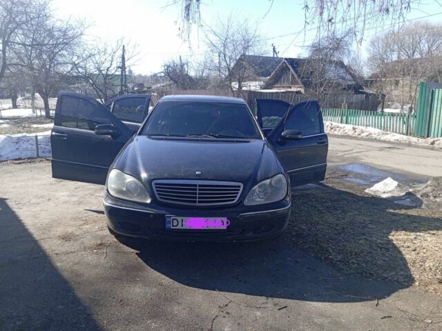 Черный Мерседес 220, объемом двигателя 3.2 л и пробегом 610 тыс. км за 4250 $, фото 1 на Automoto.ua