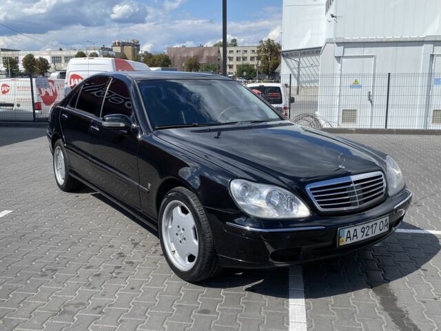 Чорний Мерседес 220, об'ємом двигуна 6 л та пробігом 190 тис. км за 4318 $, фото 1 на Automoto.ua