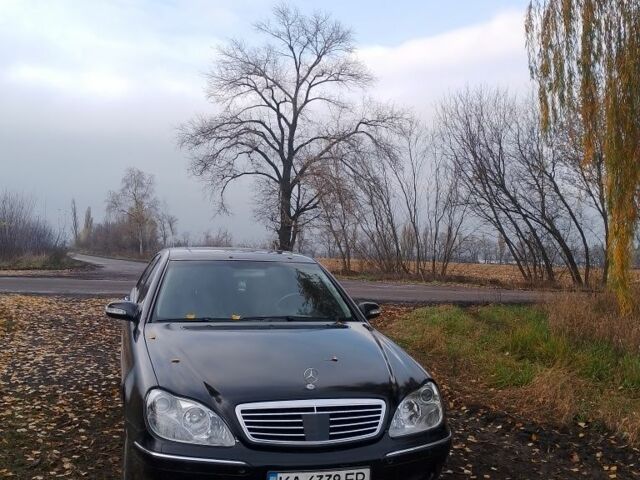 Черный Мерседес 220, объемом двигателя 5 л и пробегом 450 тыс. км за 5000 $, фото 1 на Automoto.ua