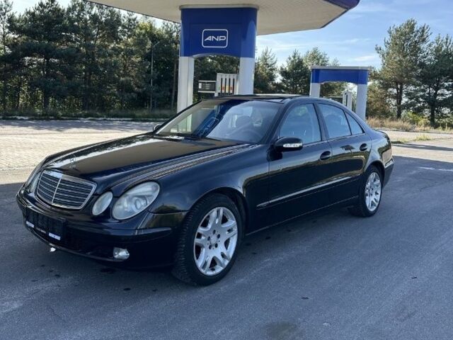 Чорний Мерседес 220, об'ємом двигуна 2 л та пробігом 397 тис. км за 3040 $, фото 1 на Automoto.ua