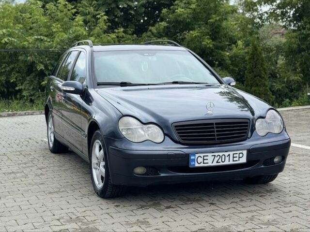Чорний Мерседес 220, об'ємом двигуна 2.1 л та пробігом 483 тис. км за 3400 $, фото 1 на Automoto.ua