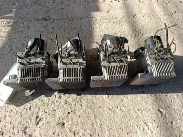 Черный Мерседес 220, объемом двигателя 0 л и пробегом 23 тыс. км за 150 $, фото 1 на Automoto.ua