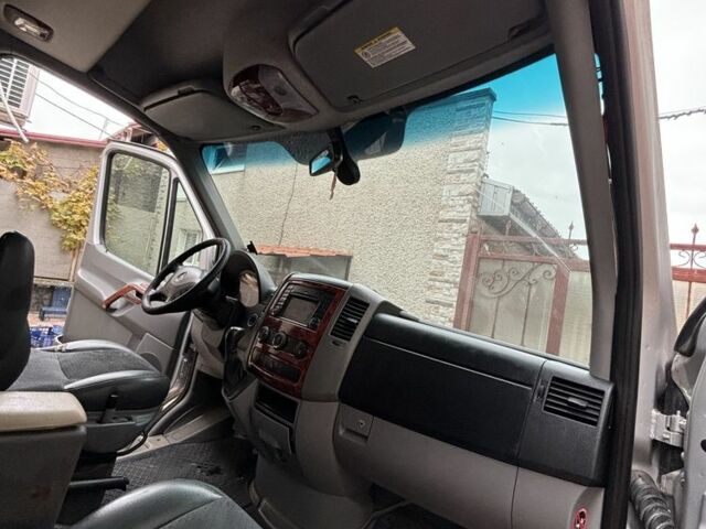 Сірий Мерседес 220, об'ємом двигуна 3 л та пробігом 3 тис. км за 15000 $, фото 1 на Automoto.ua