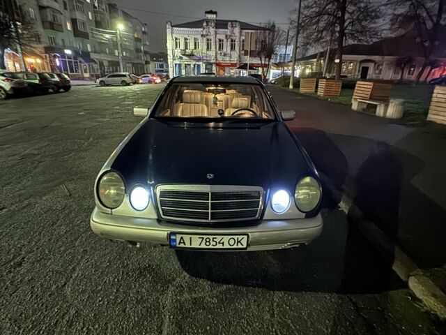 Серый Мерседес 220, объемом двигателя 2.2 л и пробегом 513 тыс. км за 2500 $, фото 1 на Automoto.ua