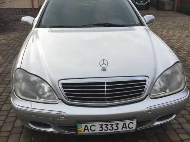 Сірий Мерседес 220, об'ємом двигуна 3.2 л та пробігом 270 тис. км за 6500 $, фото 1 на Automoto.ua