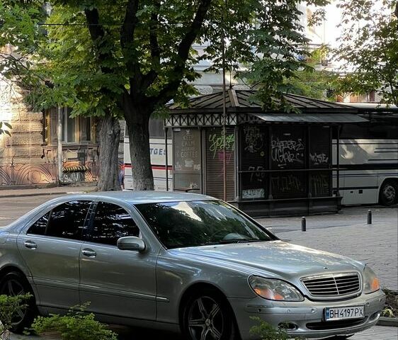 Сірий Мерседес 220, об'ємом двигуна 3.2 л та пробігом 408 тис. км за 3900 $, фото 1 на Automoto.ua