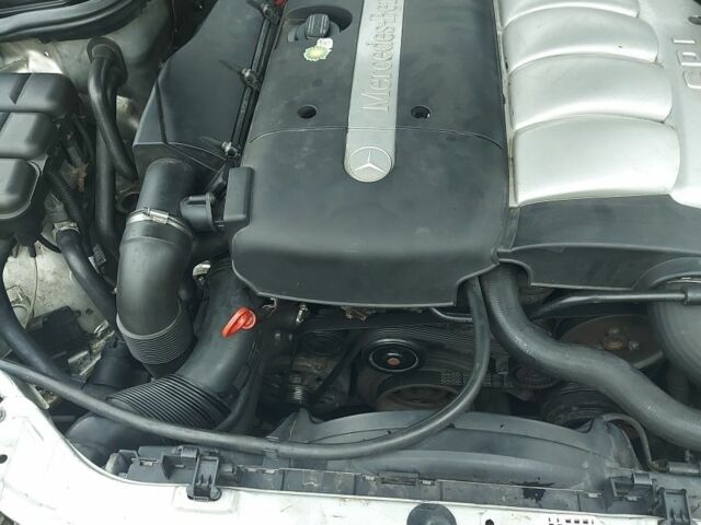 Серый Мерседес 220, объемом двигателя 2.1 л и пробегом 535 тыс. км за 2963 $, фото 1 на Automoto.ua