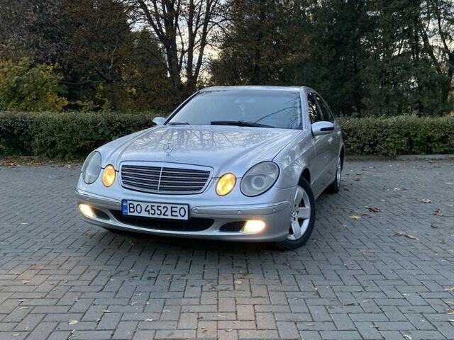 Серый Мерседес 220, объемом двигателя 2.2 л и пробегом 351 тыс. км за 5400 $, фото 1 на Automoto.ua