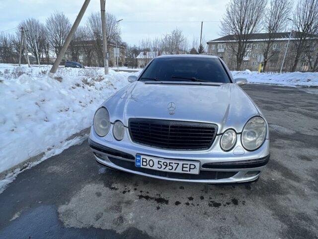 Сірий Мерседес 220, об'ємом двигуна 2.1 л та пробігом 393 тис. км за 4999 $, фото 1 на Automoto.ua