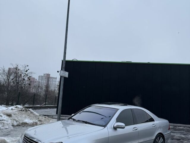 Сірий Мерседес 220, об'ємом двигуна 4.3 л та пробігом 310 тис. км за 7000 $, фото 1 на Automoto.ua