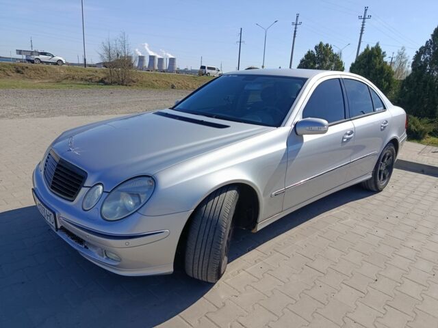 Серый Мерседес 220, объемом двигателя 2.1 л и пробегом 485 тыс. км за 6500 $, фото 1 на Automoto.ua