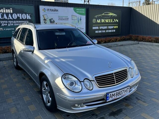 Серый Мерседес 220, объемом двигателя 2.1 л и пробегом 226 тыс. км за 6400 $, фото 1 на Automoto.ua