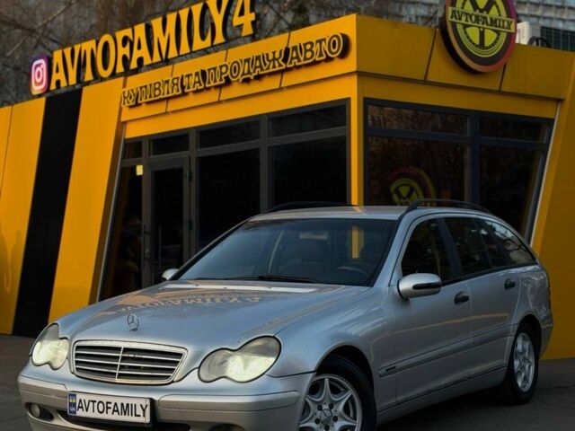 Сірий Мерседес 220, об'ємом двигуна 0 л та пробігом 456 тис. км за 3500 $, фото 1 на Automoto.ua