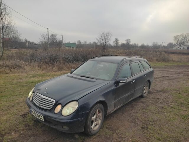 Серый Мерседес 220, объемом двигателя 2.1 л и пробегом 324 тыс. км за 3500 $, фото 1 на Automoto.ua